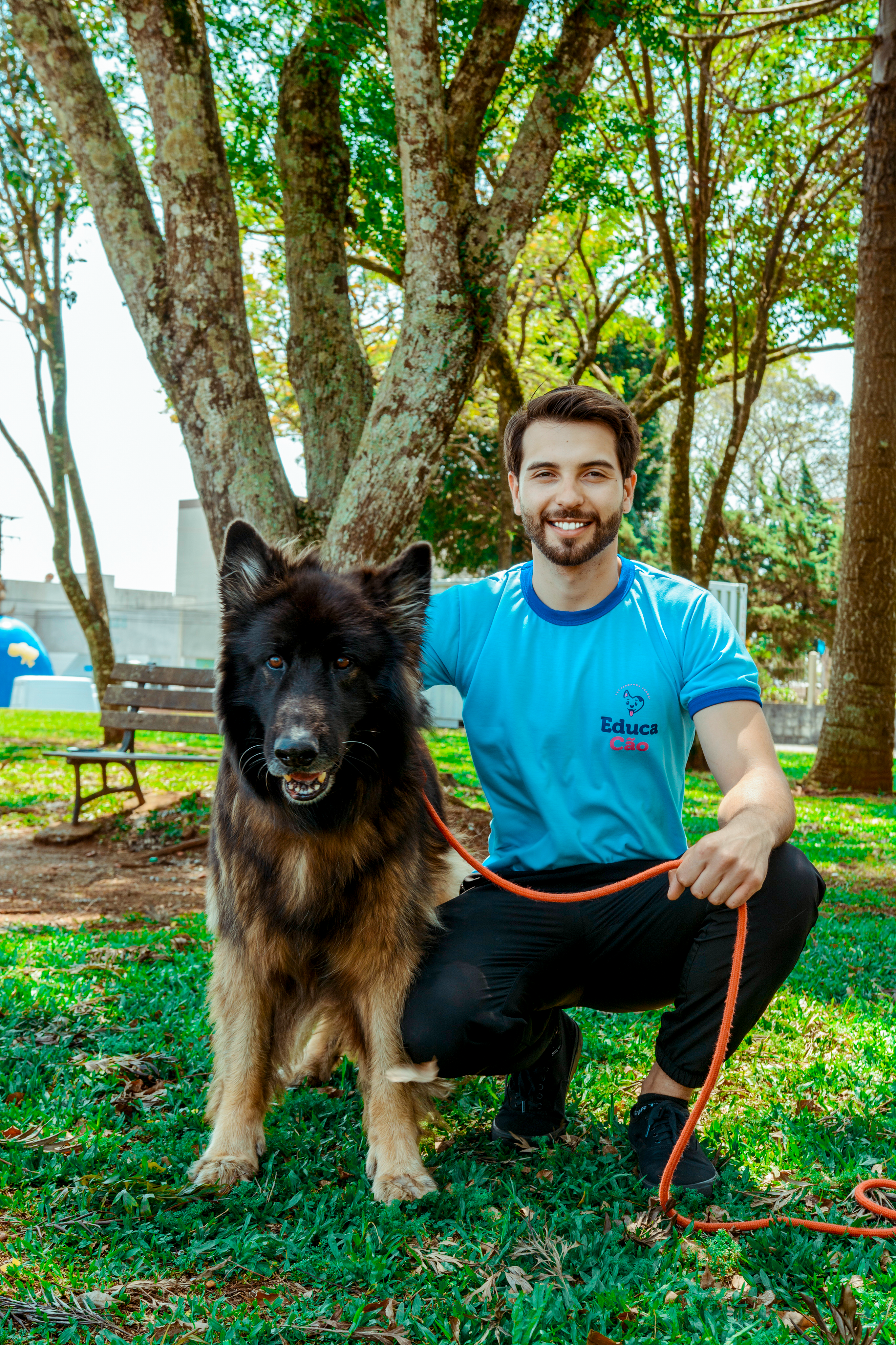 Serviço de adestramento com cão pastor da EducaCão